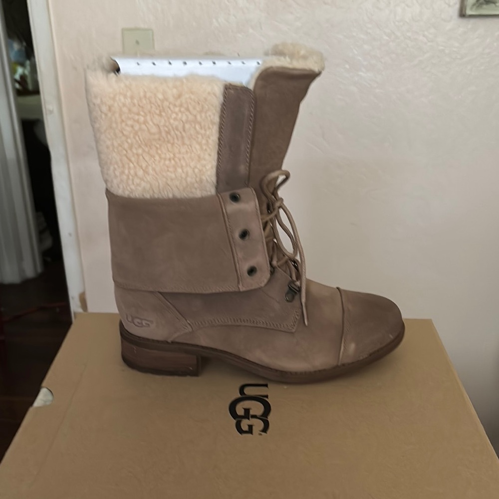 UGG Women's Tan Shearling Boots